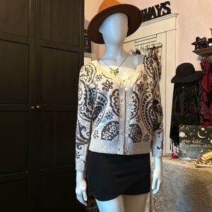 👗 # 218. Gorgeous Cleo sweater